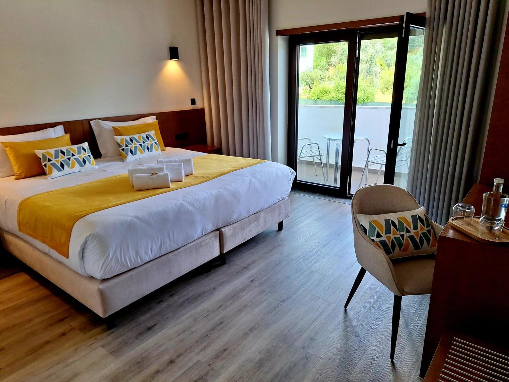 3M Hostel & Suites Alvaiazere ภายนอก รูปภาพ